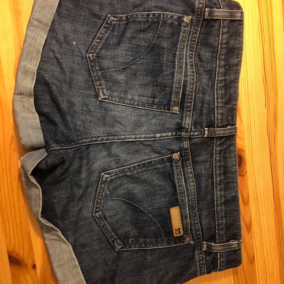 Joe's denim cutoff shorts - Picture 3 of 6